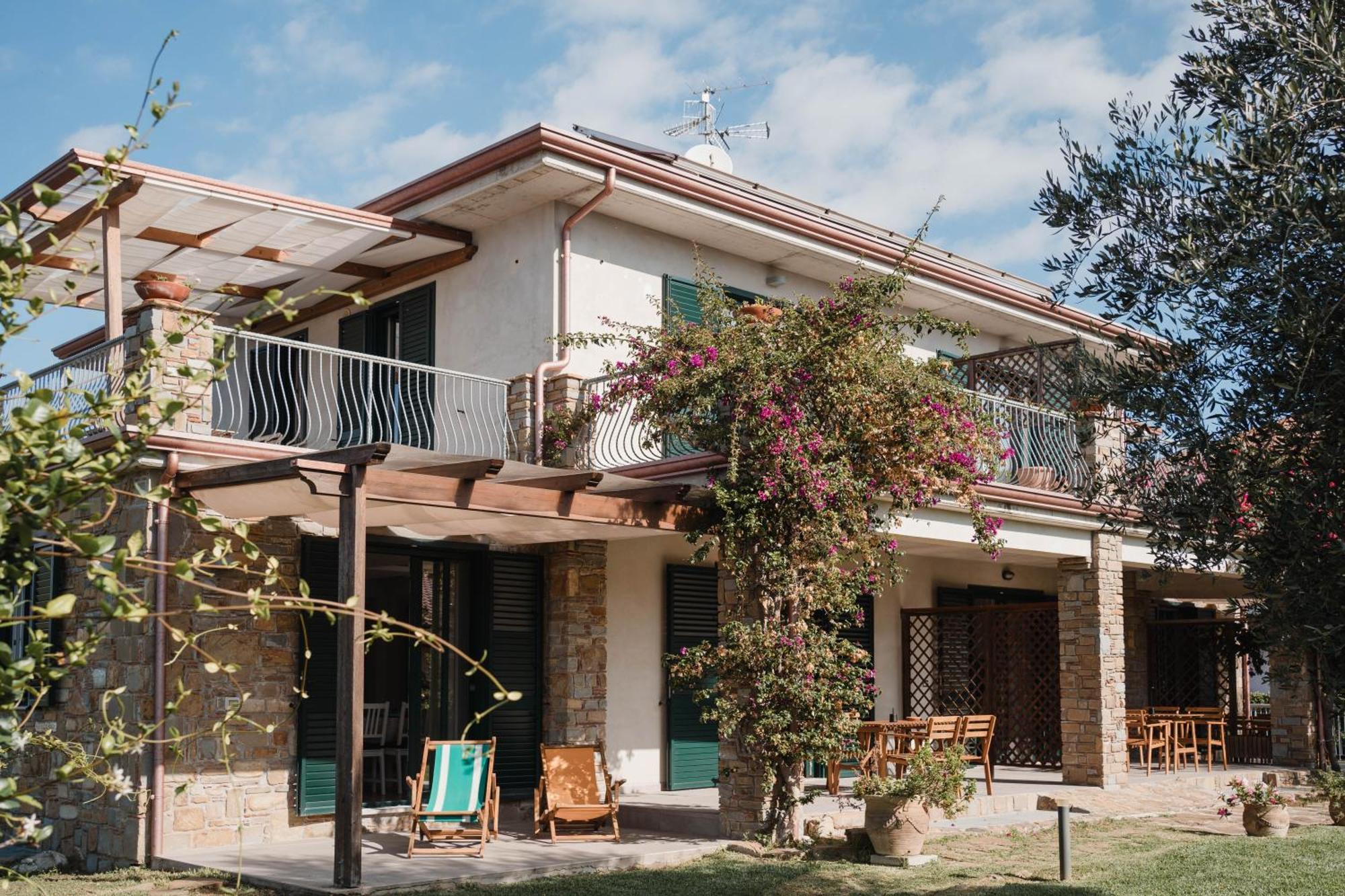 Villa Di Marinella 아셰아 외부 사진